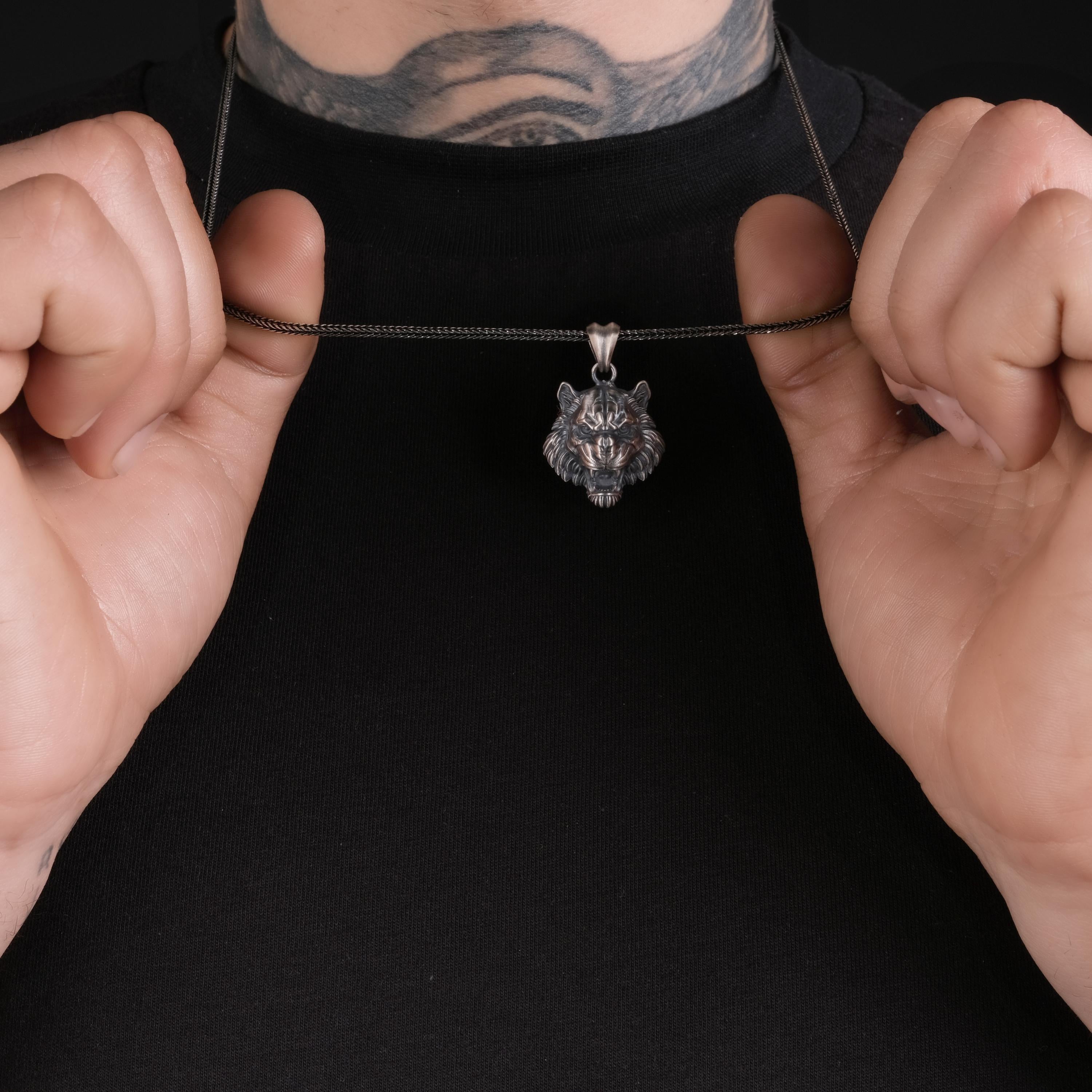 Kaplan Kolye: Gotik Erkek Oksitli Gümüş El Yapımı Takı